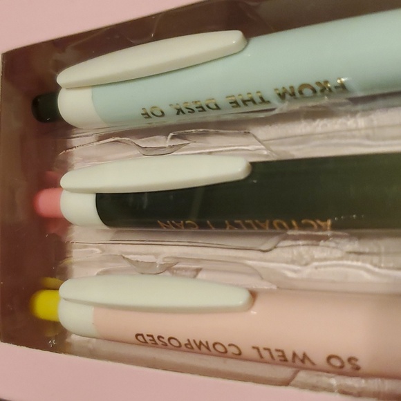 Kate Spade 3 ink pen set 🖊🖋🖊 - Picture 6 of 7